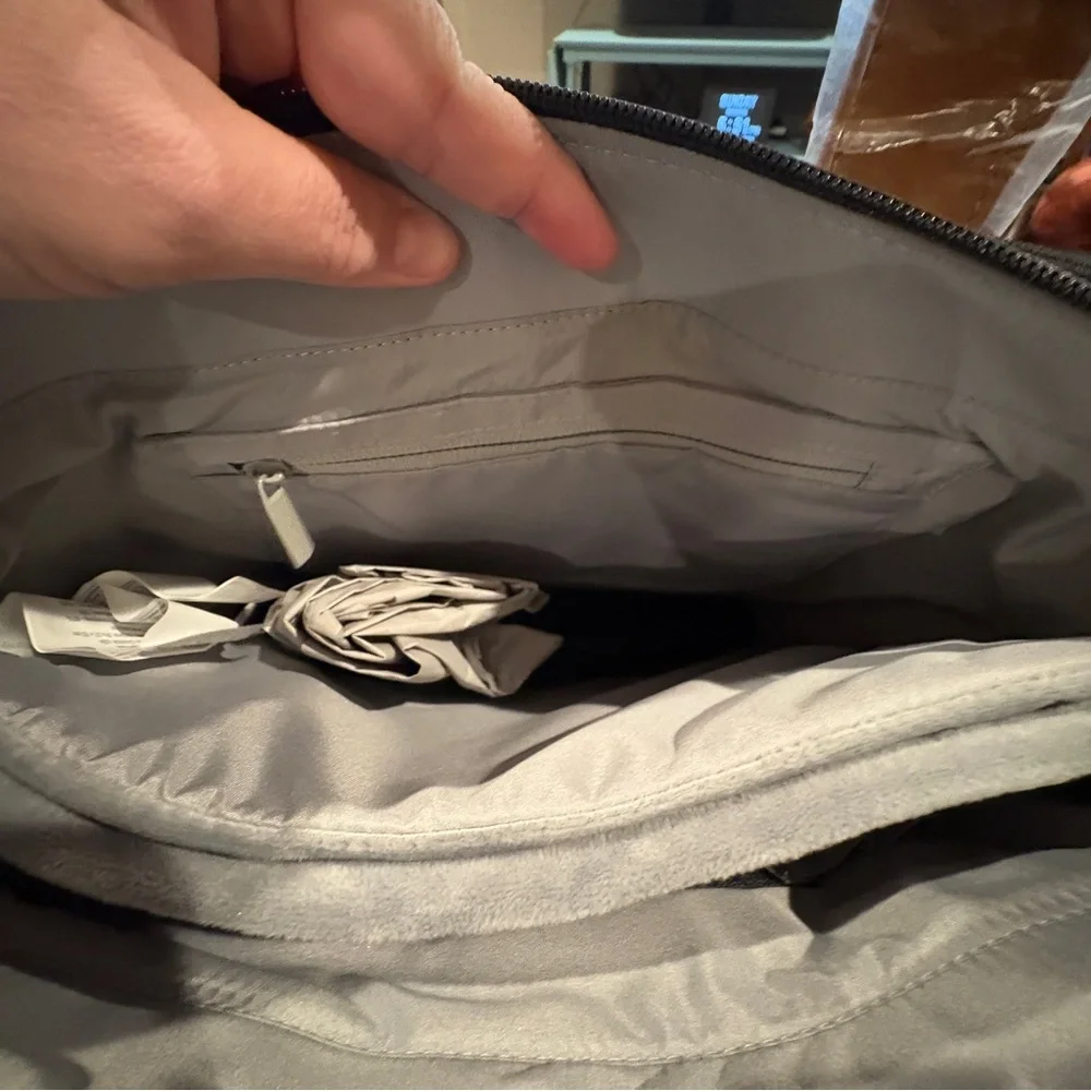 HP Envy Tote Gray and Brown NWT